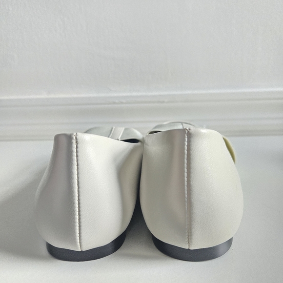 New WeWoreWhat Strap Ballet Vegan Leather Removable Strap Ivory Flats 38 EU/8 US - Picture 9 of 14